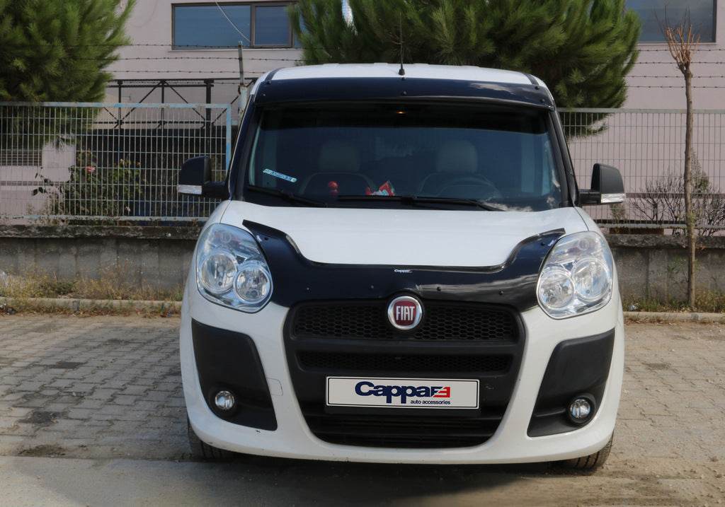 The visor on the windshield (gloss black, 5mm) for Fiat Doblo II 2010-2022 - Reelken Auto