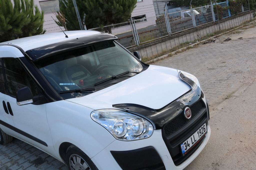 The visor on the windshield (gloss black, 5mm) for Opel Combo 2012-2018 - Reelken Auto