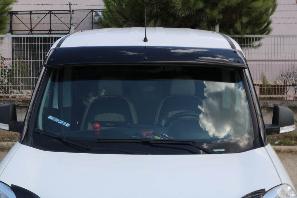 The visor on the windshield (gloss black, 5mm) for Opel Combo 2012-2018 - Reelken Auto