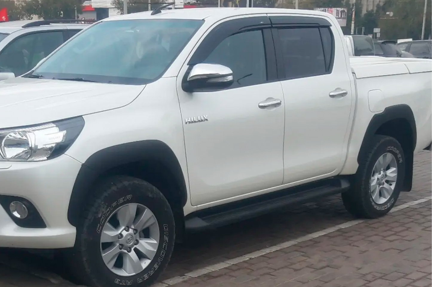 Window Deflectors (4 pcs, HIC) for Toyota Hilux 2015- - image 1