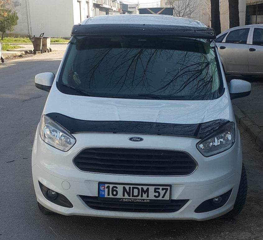 The visor on the windshield (gloss black, 5mm) for Ford Courier 2014-2023 - Reelken Auto