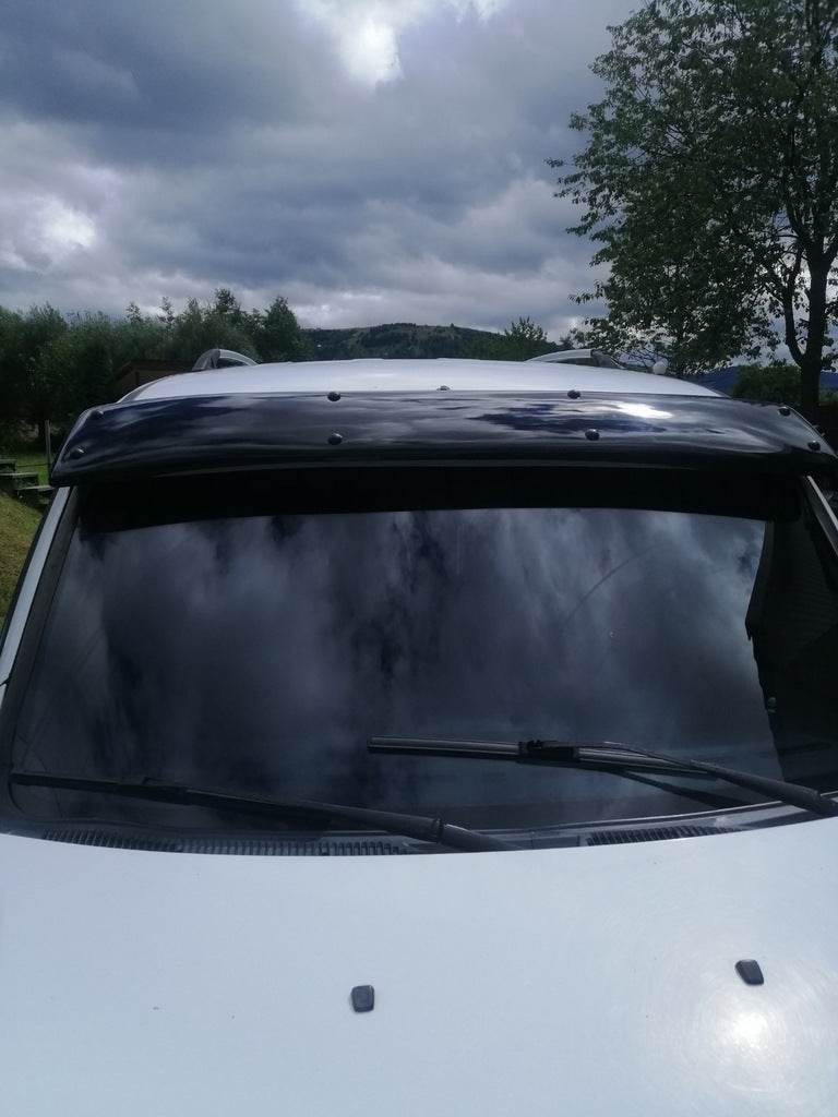 The visor on the windshield (gloss black, 5mm) for Fiat Doblo I 2005-2010 - Reelken Auto