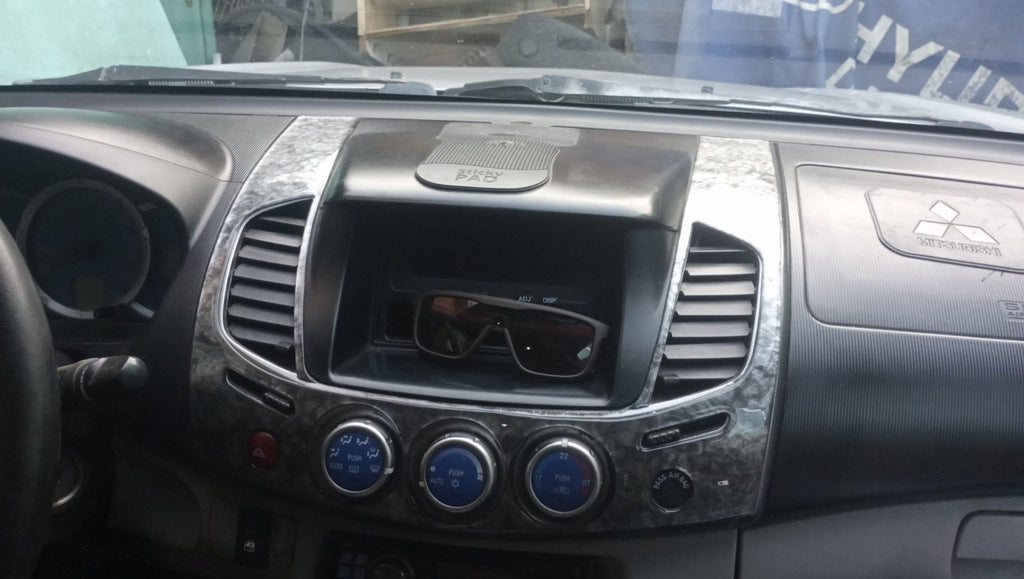 Panel overlays (11 parts) for Mitsubishi L200 2006-2015 - image 5