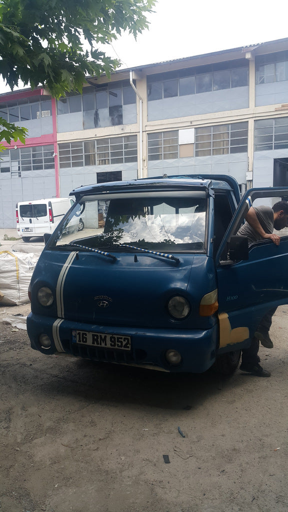 Windshield Visor (black gloss, 5mm) for Hyundai H100 - image 2