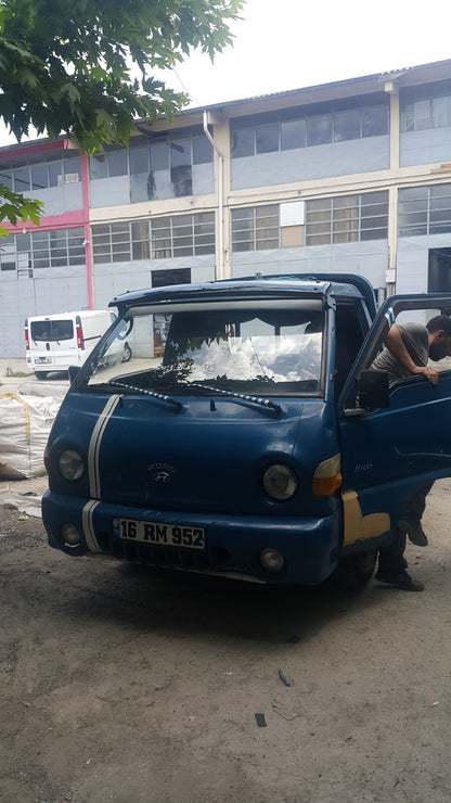 Windshield Visor (black gloss, 5mm) for Hyundai H100 - image 2