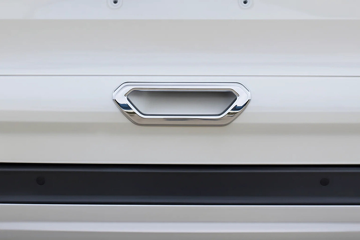 Rear door handle cover (stainless steel) for Ford Kuga/Escape 2019- - image 3