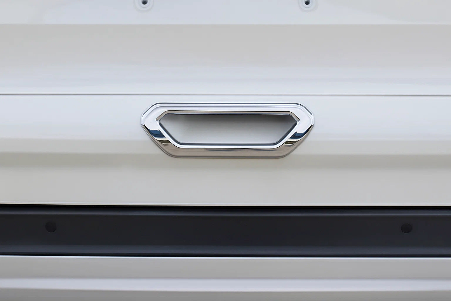 Rear door handle cover (stainless steel) for Ford Kuga/Escape 2019- - image 3