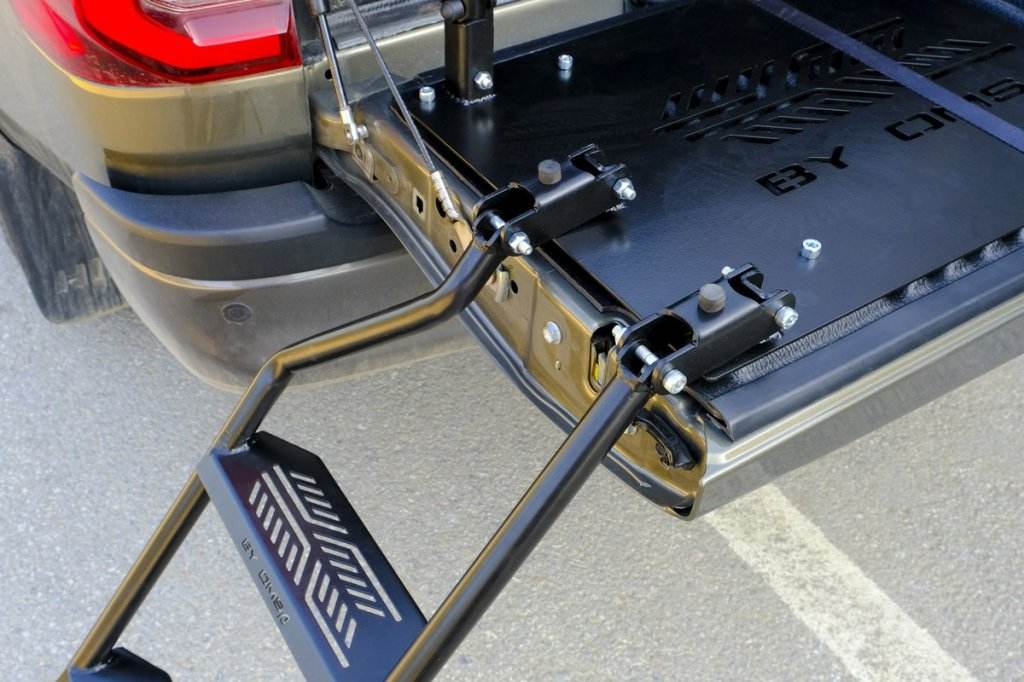 Ladder in the body for Isuzu D-Max 2002-2011 - Reelken Auto