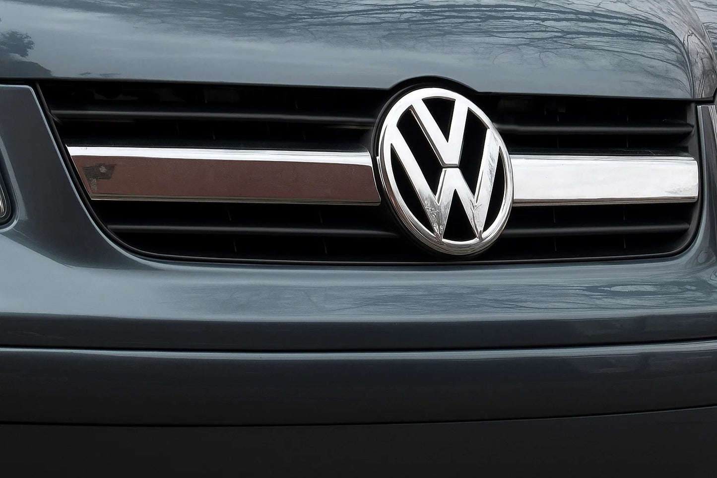 Center Grille Trim Covers (2 pcs, Stainless Steel) for Volkswagen T5 Transporter 2003-2010 - image 1