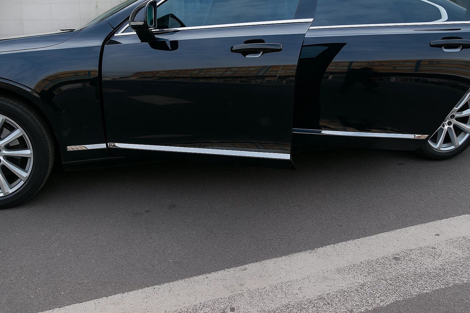 Chrome Door Moldings (for V90, Stainless Steel) for Volvo S90/V90 2016- - image 3
