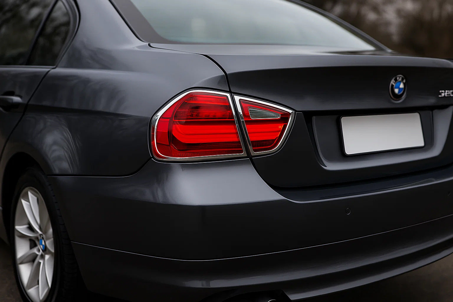 Chrome Tail Light Covers (2 pcs, plastic) for BMW 3 Series E90/E91 2005-2011 - image 1