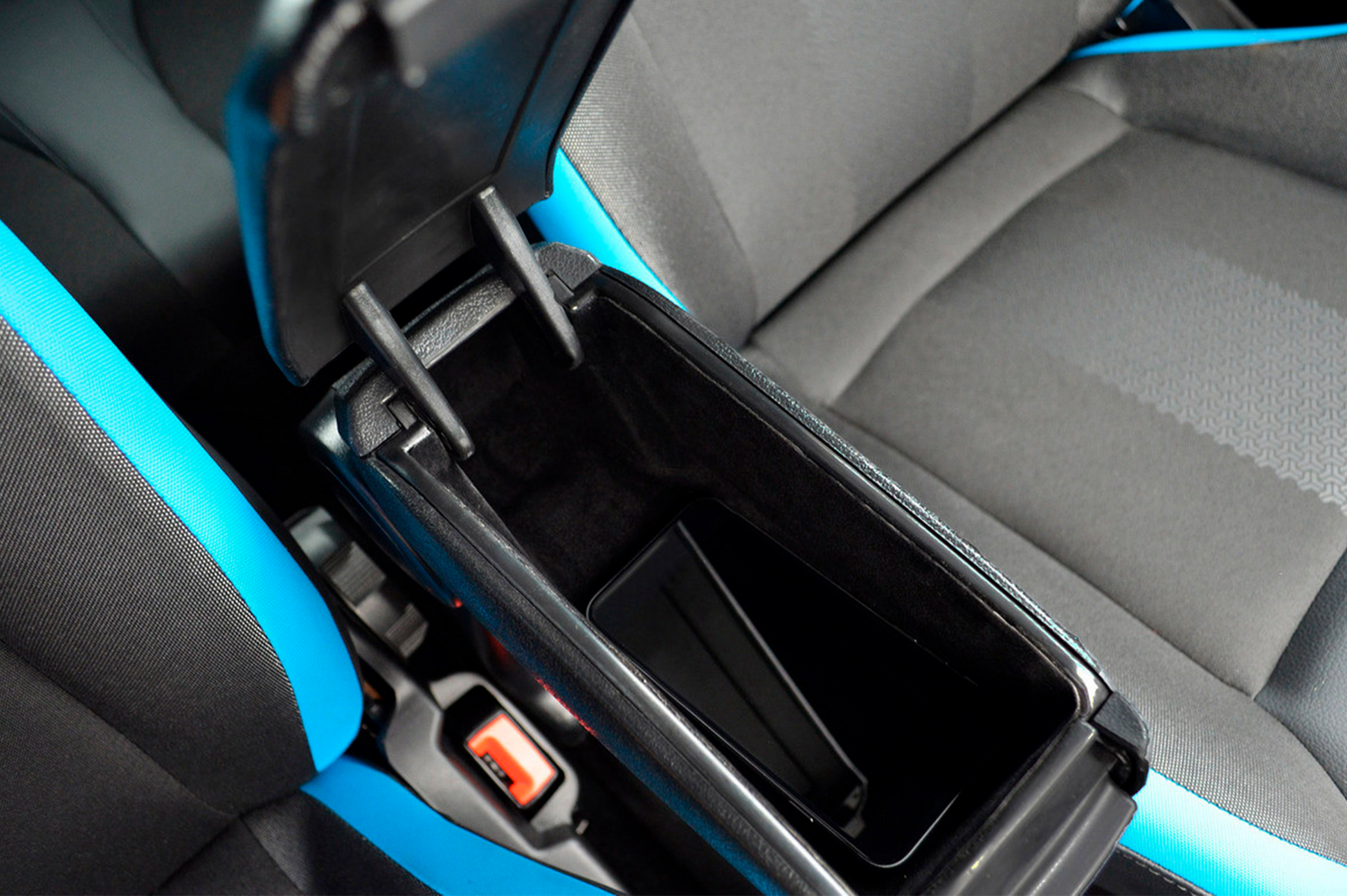 Armrest (into cup holder) for Fiat 500/500L 2013-2022 - image 3