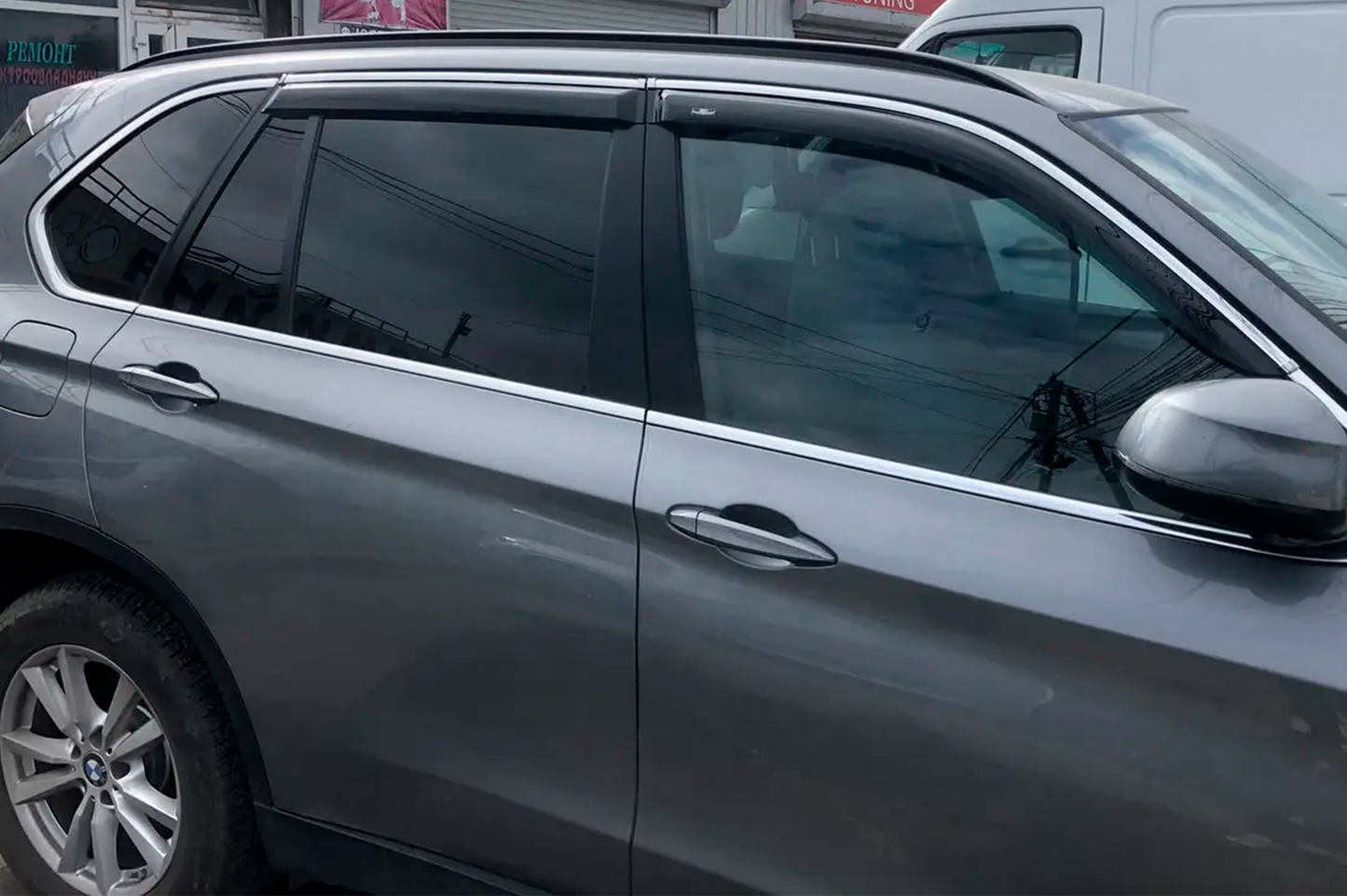 Window deflectors with chrome trim (4 pcs, HIC) for Nissan Qashqai 2014-2021 - image 10