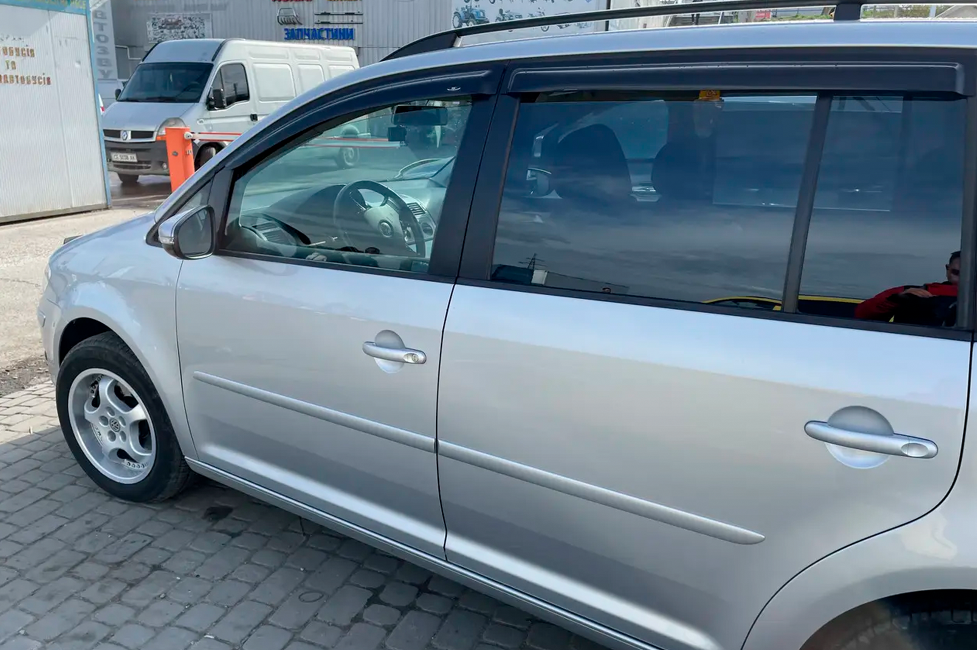 Window Deflectors (4 pcs, HIC) for Volkswagen Touran 2003-2010 - image 9