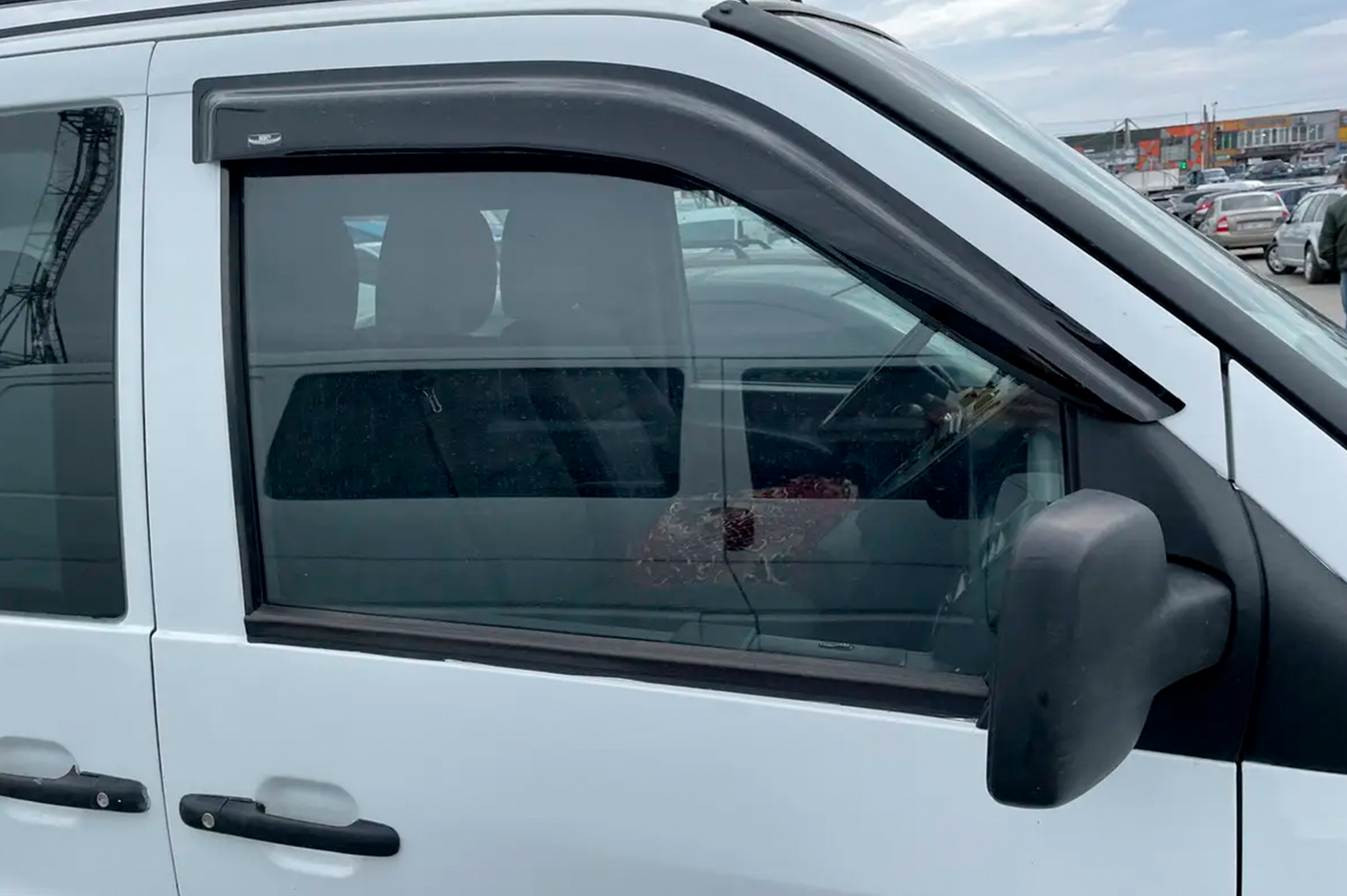 Window Deflectors (2 pcs, HIC) for Mercedes Vito W638 1996-2003 - image 3