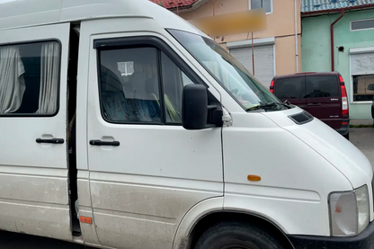 Window Deflectors (2 pcs, HIC) for Volkswagen LT 1995-2006 - image 1