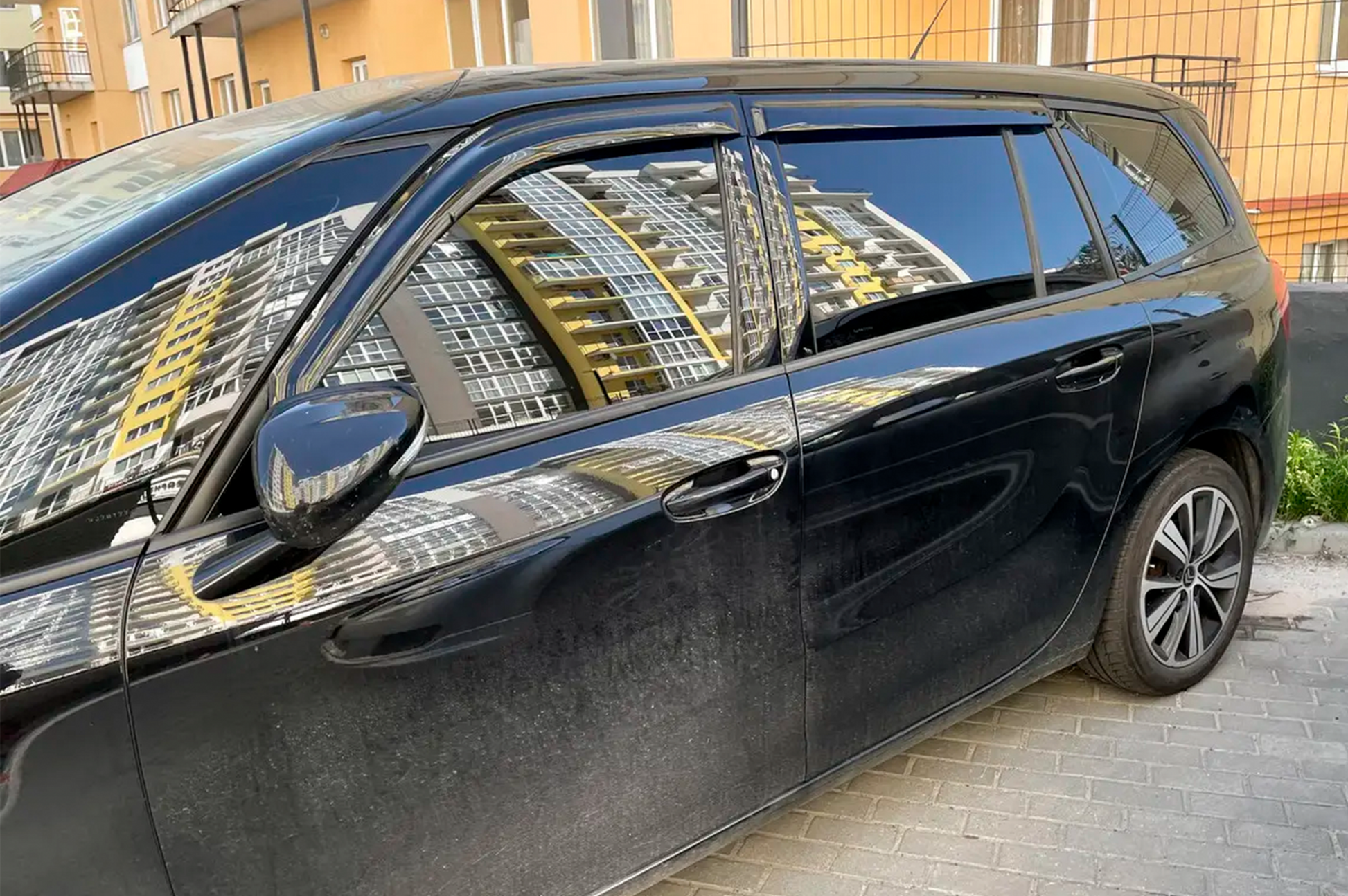 Window Deflectors Grand (4 pcs, HIC) for Citroen C-4 Picasso 2013-2022 - image 1