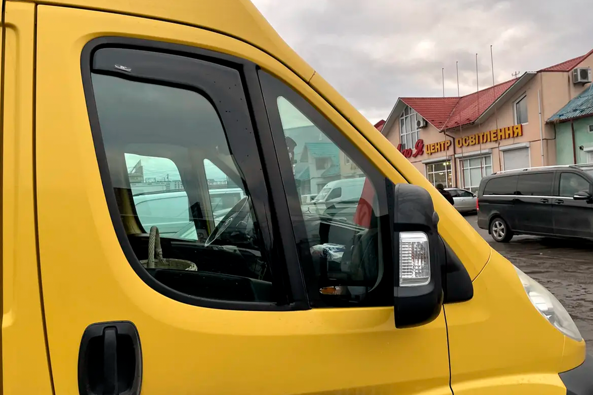 In-channel window deflectors (2 pcs, HIC) for Fiat Ducato 2006-2025 - image 3