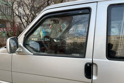 In-channel window deflectors (2 pcs, HIC) for Volkswagen T4 Transporter 1990-2003 - image 1
