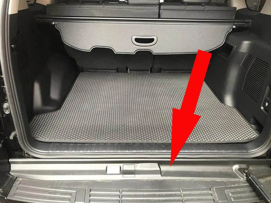 Rear sill plate (ABS) for Toyota Land Cruiser Prado 150 - Reelken Auto