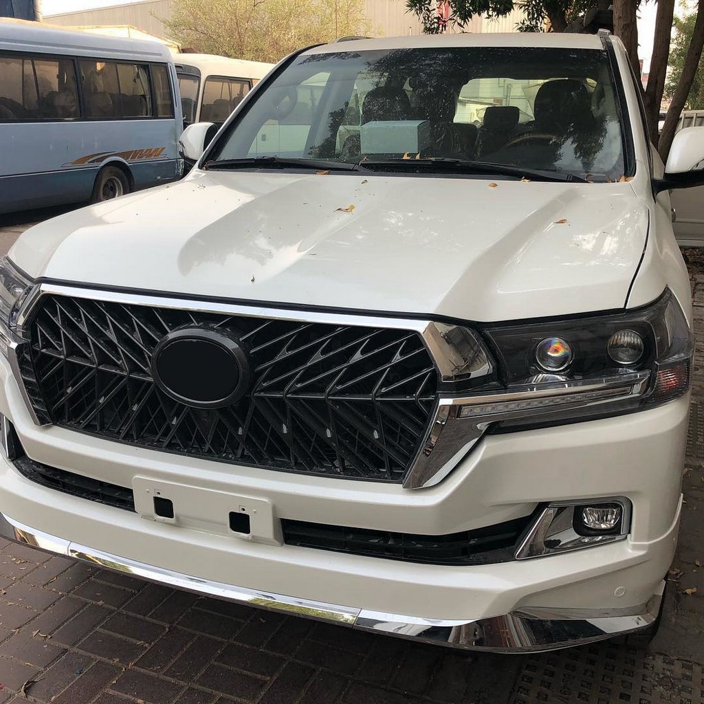 Grille 2016-2021 (TRD) for Toyota Land Cruiser 200 2007-2021 - image 6