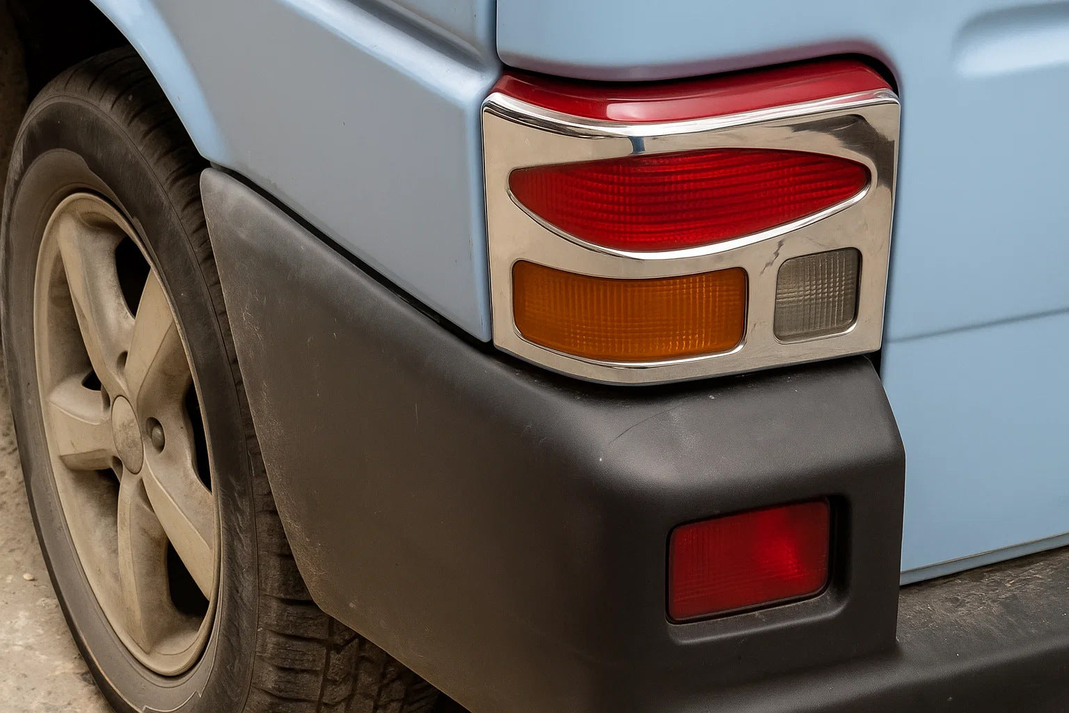 Chrome Tail Light Covers (2 pcs, Stainless Steel) for Volkswagen T4 Caravelle/Multivan 1990-2003 - image 1