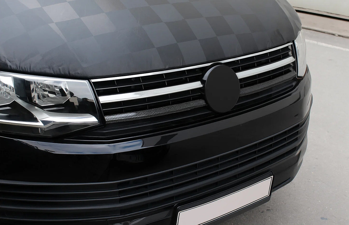 Lower grille trims 2015-2019 (2 pcs, carbon) for Volkswagen T6 2015-2024 - image 3