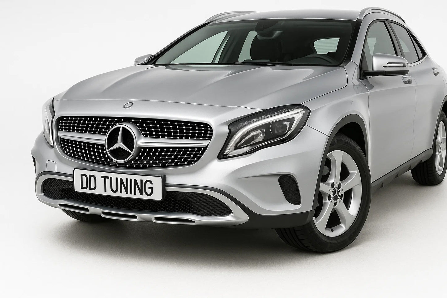 Front Grille Diamond Silver (2014-2016) for Mercedes GLA X156 2014-2019 - image 5