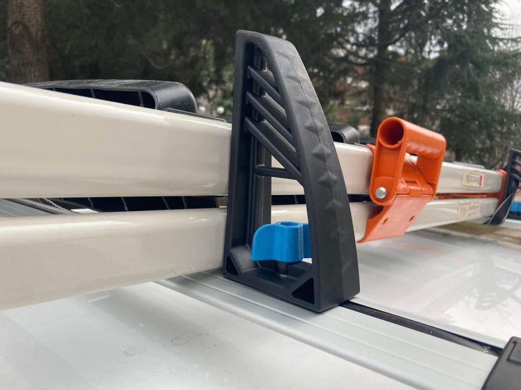 Fastening under the stairs (on transverse arcs) - Reelken Auto