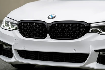 Diamond Black V1 Kidney Grilles (2017-2020, black trim) for BMW 5 Series G30/G31 2017-2023 - image 1