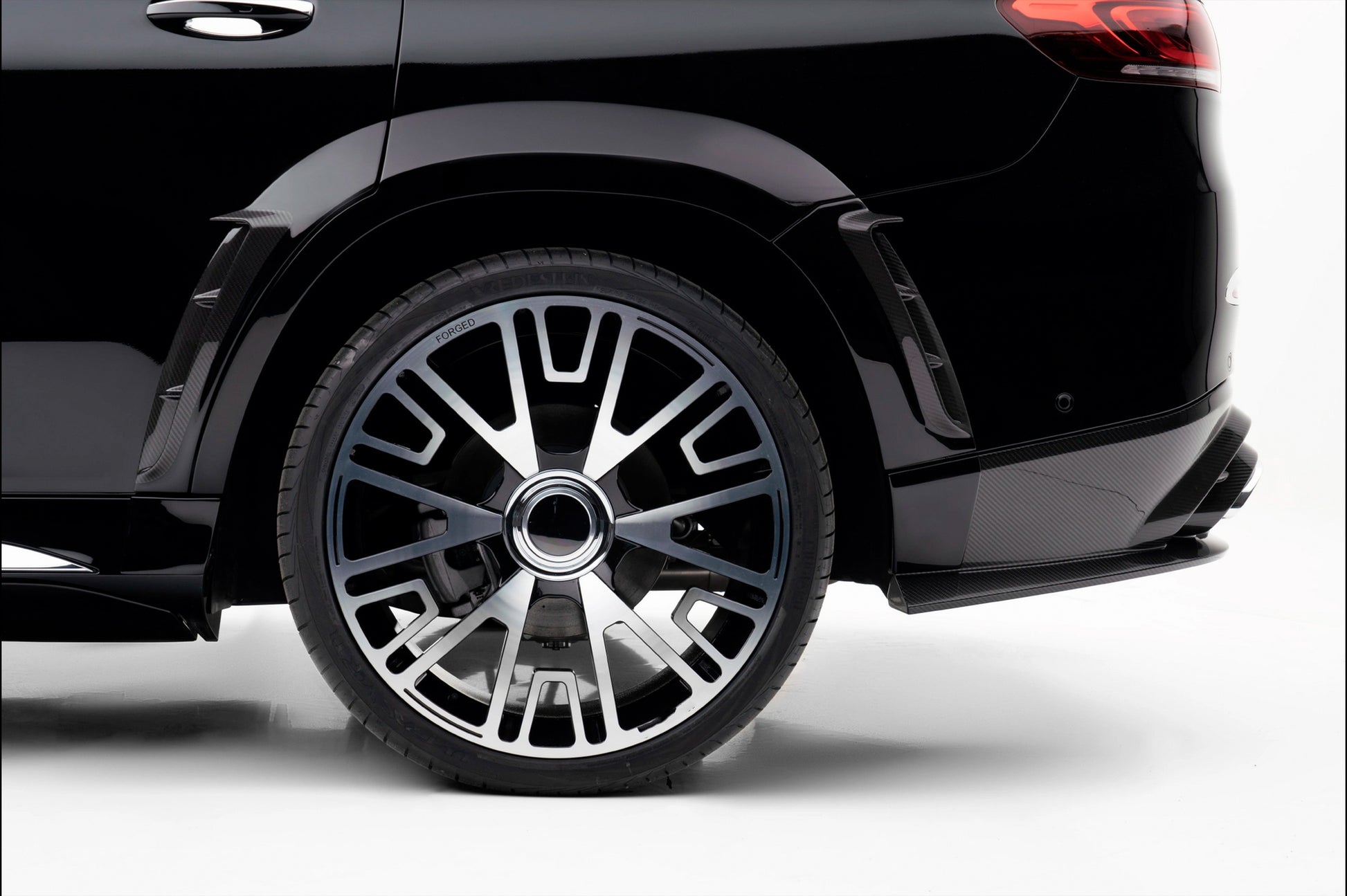 MNSR Carbon Body Kit (for Maybach 2019-2023) for Mercedes GLS X167 2019- - image 14