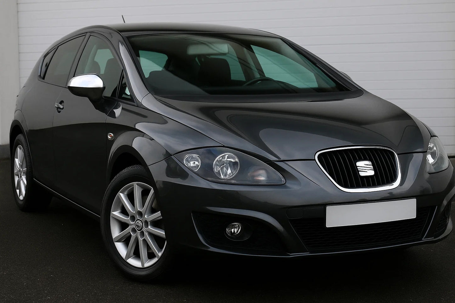 Mirror covers (2010-2012, 2 pcs, stainless steel) for Seat Leon 2005-2012 - image 1