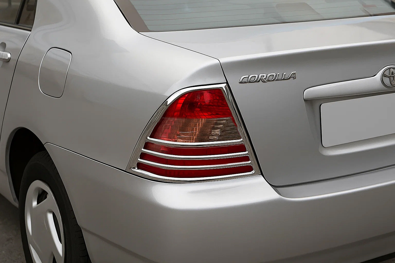 Chrome Tail Light Covers (2002-2004, 2 pcs, plastic) for Toyota Corolla 2002-2007 - image 1