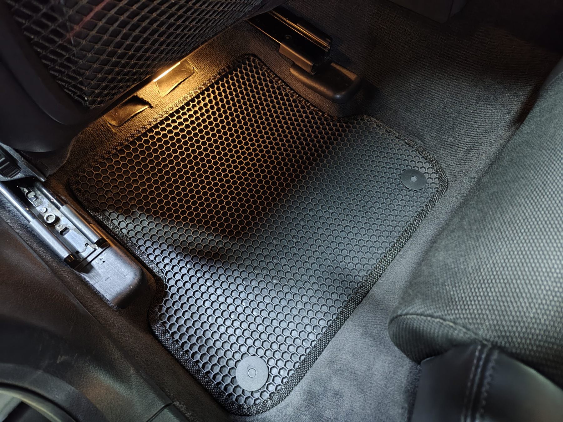 Rubber Floor Mats Carsuit (Black) for Audi A4 B7 2004-2008 - image 5