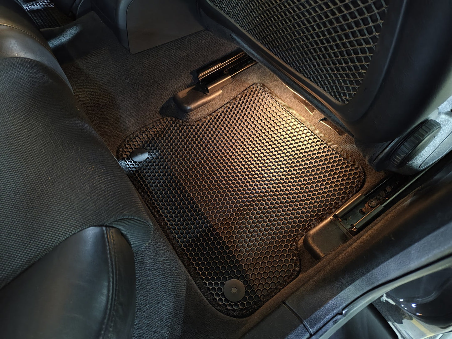 Rubber Floor Mats Carsuit (Black) for Audi A4 B7 2004-2008 - image 6