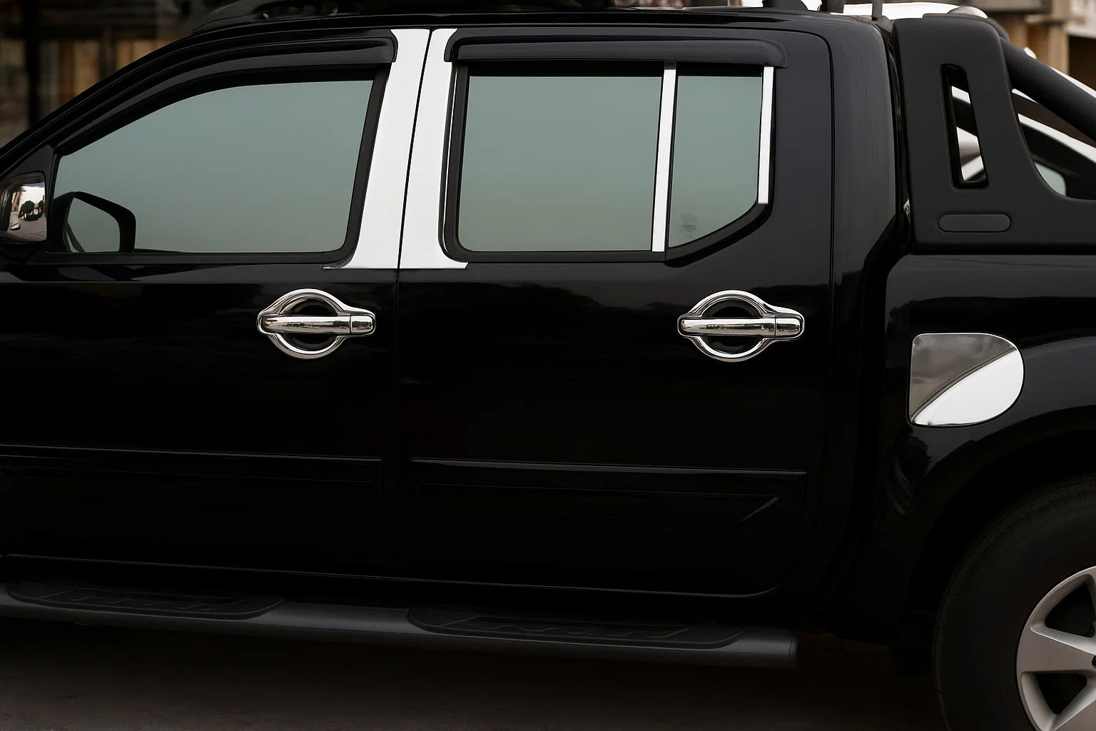 Chrome Pillar Covers (6 pcs, Stainless Steel) for Nissan Navara 2006-2015 - image 1