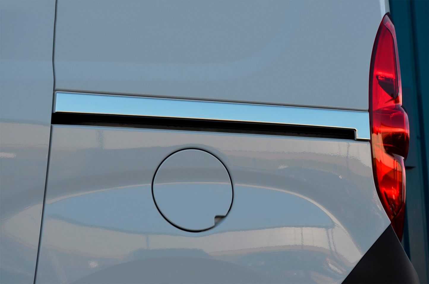 Wide stainless steel molding for sliding door (2 pcs) for Fiat Doblo II 2010-2022 - image 1