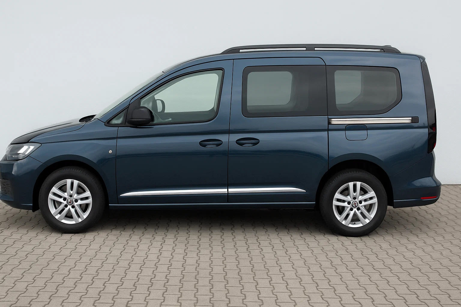 Door Molding Covers (4 pcs, Stainless Steel) for Volkswagen Caddy 2020- - image 1