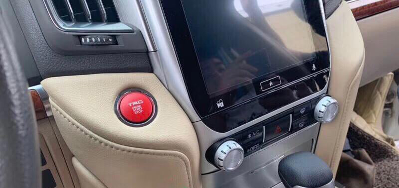 TRD Button (Design 2018) for Toyota Land Cruiser 200 2007-2021 - image 1