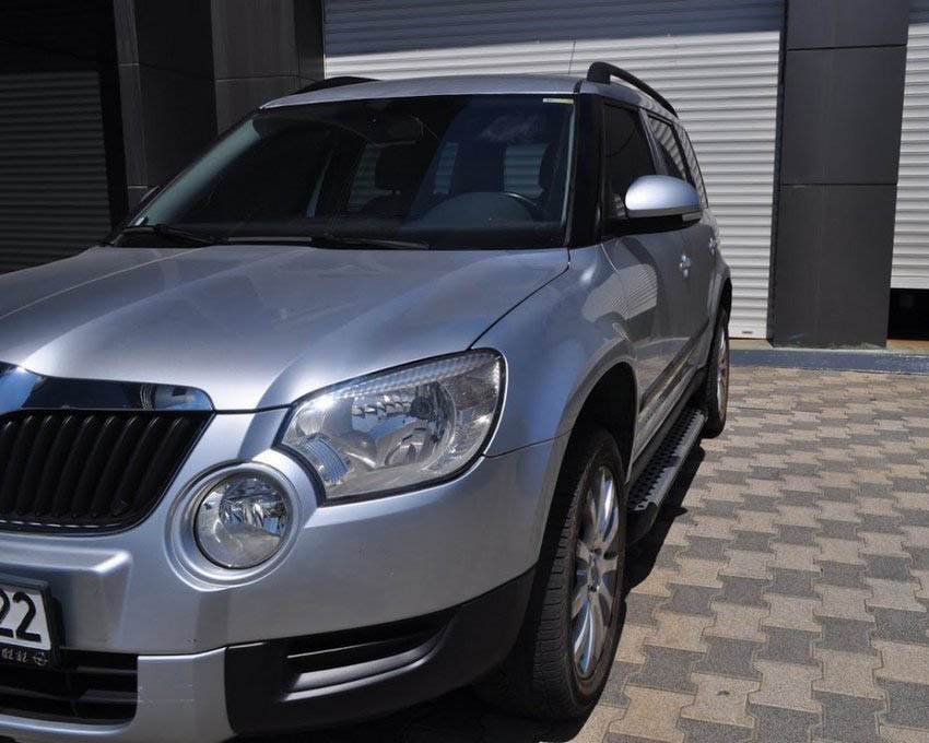 Side sills Allmond Grey (2-piece pack) for Skoda Yeti 2009-2017 - Reelken Auto