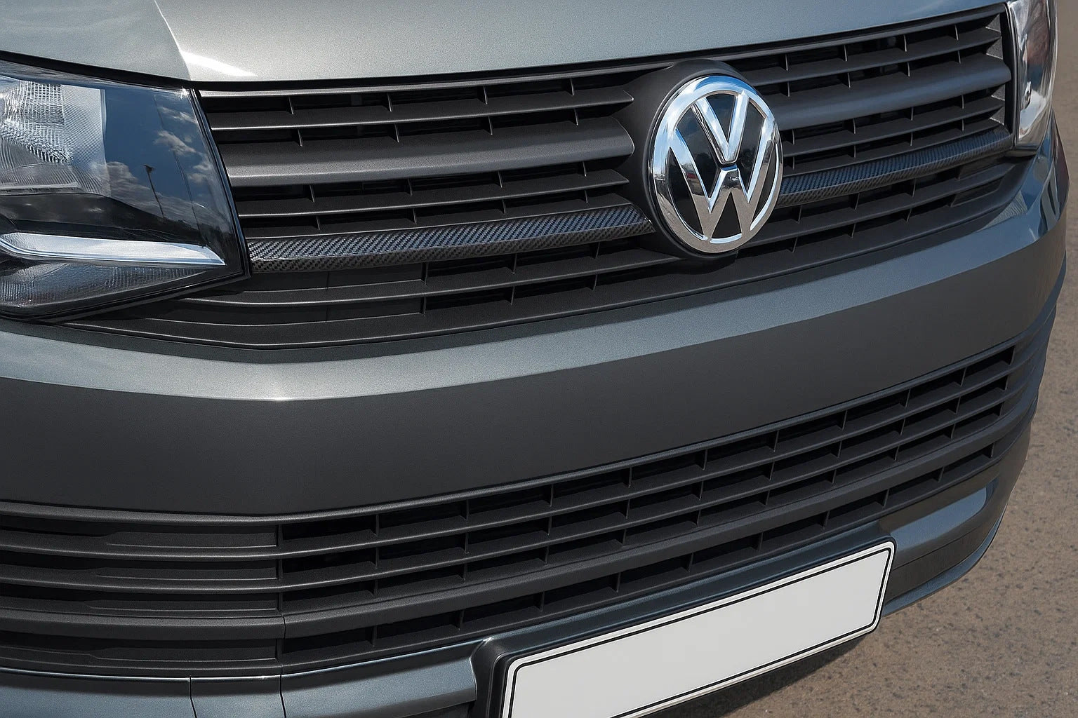 Lower grille trims 2015-2019 (2 pcs, carbon) for Volkswagen T6 2015-2024 - image 1