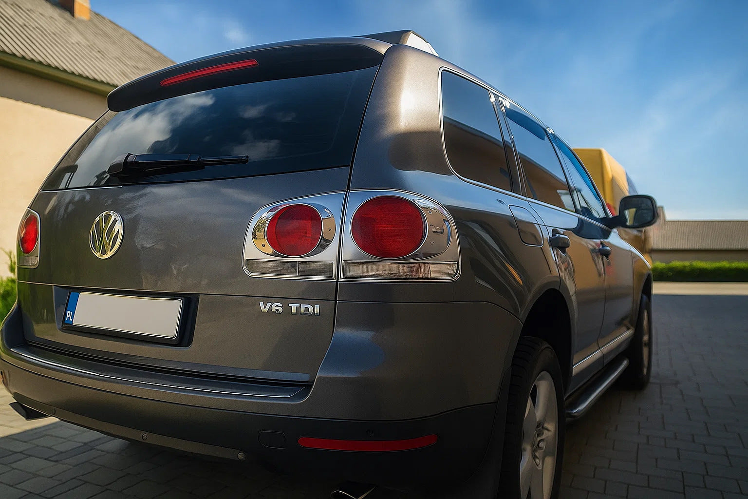 Chrome Tail Light Covers 2008-2011 (2 pcs, plastic) for Volkswagen Touareg 2002-2010 - image 1