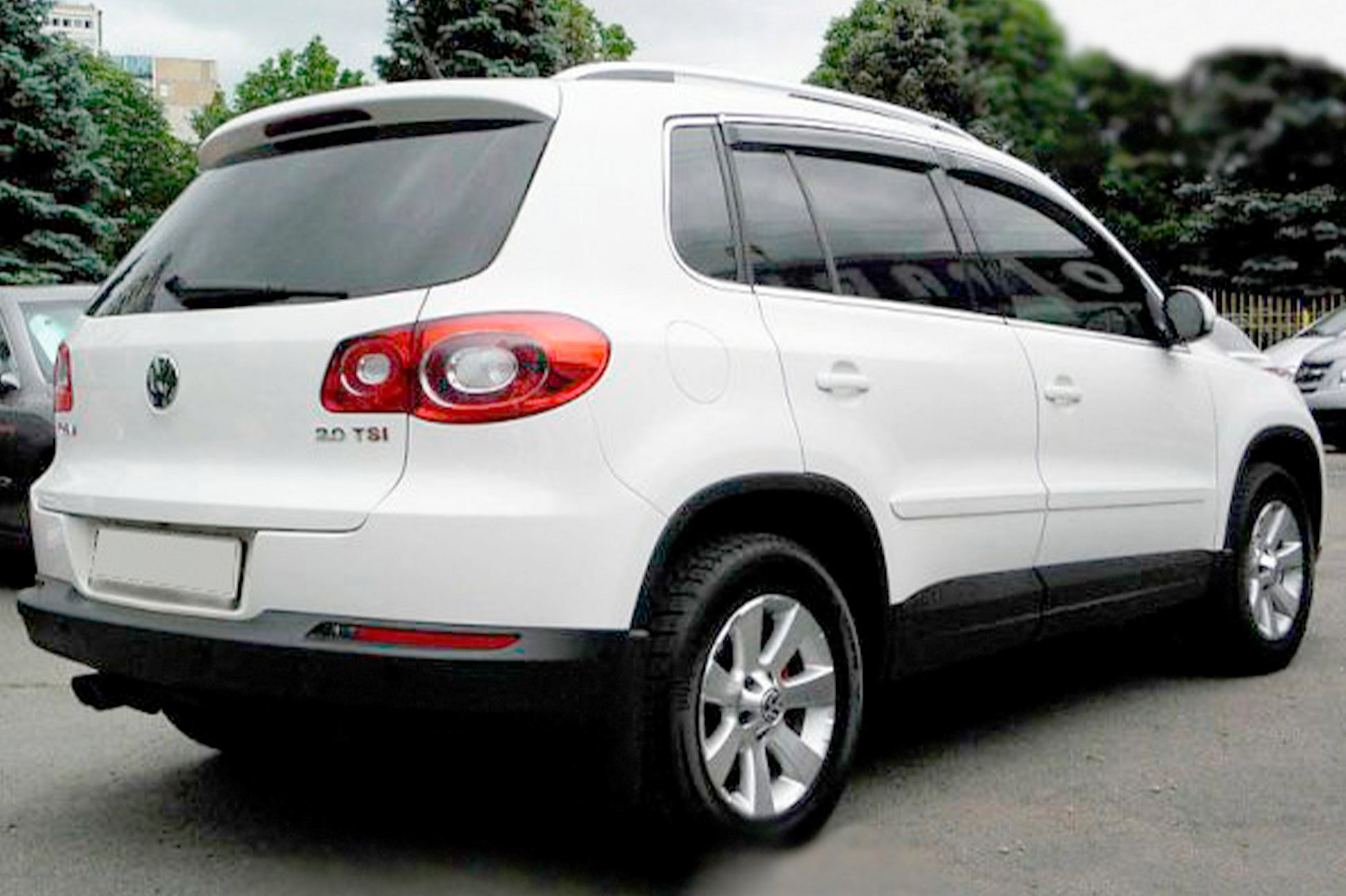 Window deflectors with chrome trim (4 pcs, HIC) for Volkswagen Tiguan 2007-2016 - image 3