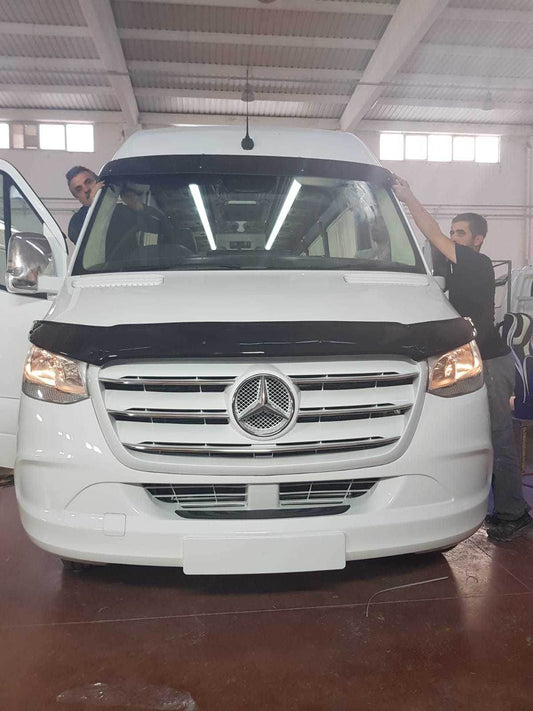The visor on the windshield (gloss black, 5mm) for Mercedes Sprinter W907/W910 2018↗ - Reelken Auto