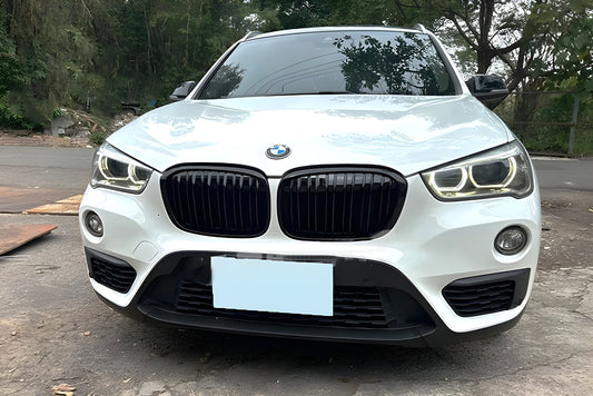 M-Look Kidney Grilles (2015-2019, Gloss Black) for BMW X1 F48 2015-2022 - image 1