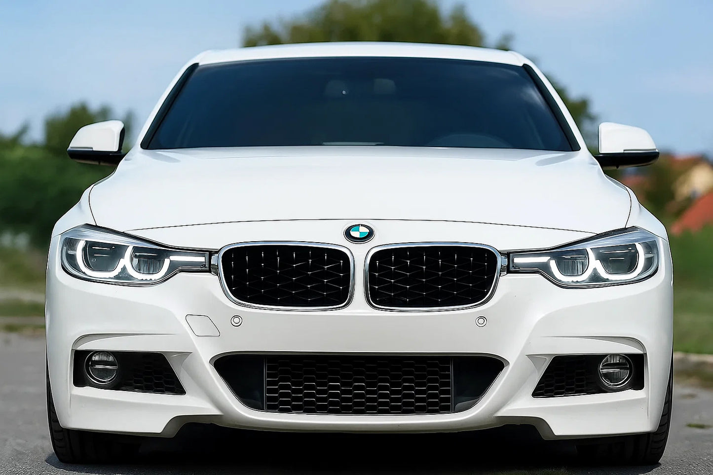 Diamond Black Kidney Grilles with Chrome Trim for BMW 3 Series F30/F31 2012-2019 - image 1