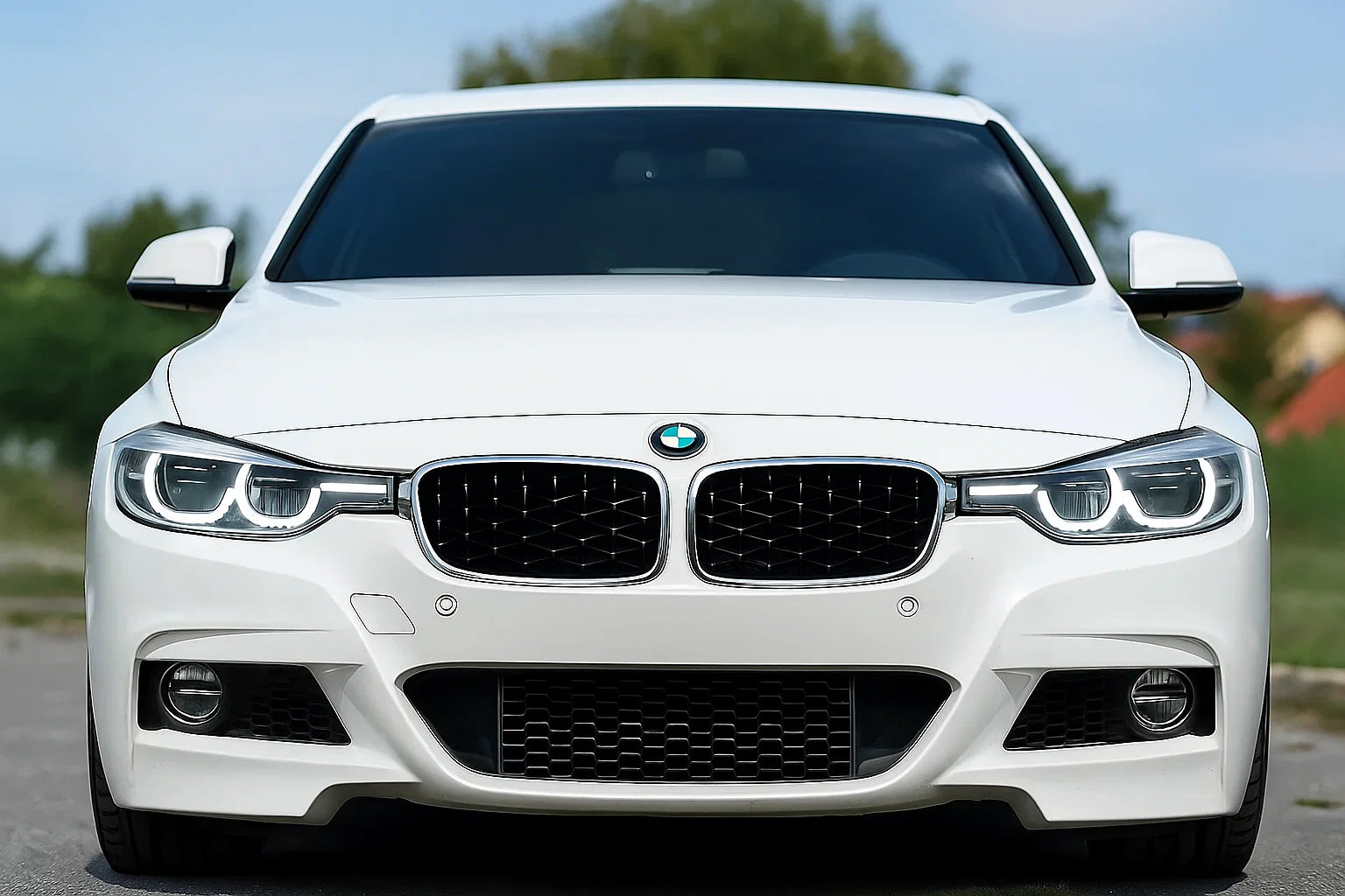 Diamond Black Kidney Grilles with Chrome Trim for BMW 3 Series F30/F31 2012-2019 - image 1