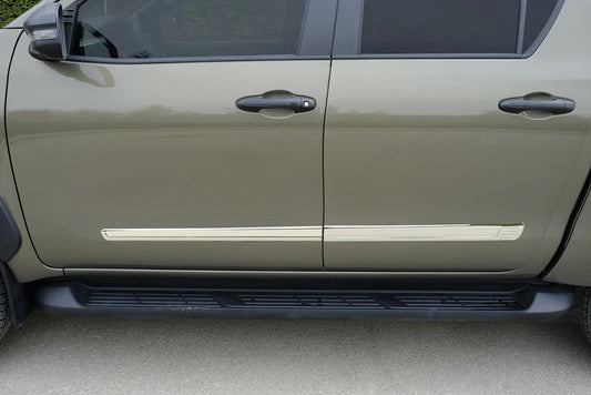 Stainless Steel Door Moldings (4 pcs) for Nissan Navara/NP300 2016- - image 1