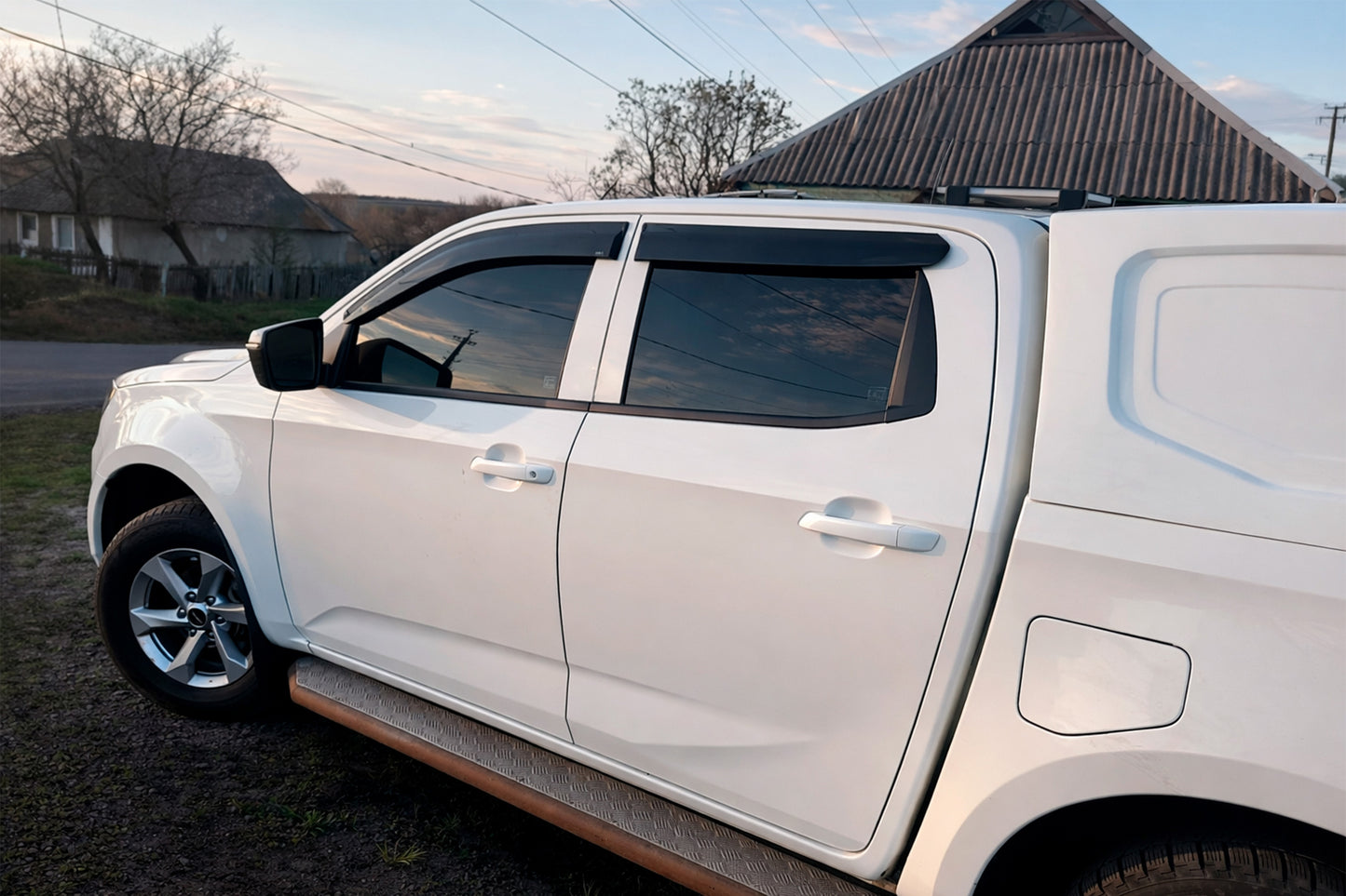 Window Deflectors (4 pcs, Sunplex Sport) for Isuzu D-Max 2019- - image 7