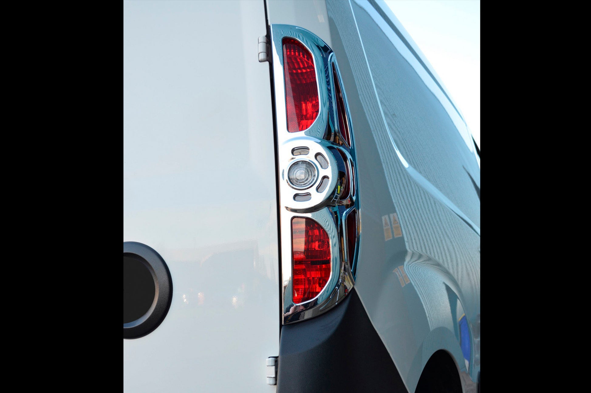 Tail Light Trim (2012-2015, 2 pcs, plastic) for Opel Combo 2012-2018 - image 2